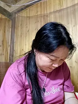 Snapshot of yoowwmr chatting on 11/02/25, 03:14 yoowwmr online show from 11/02/25, 03:14