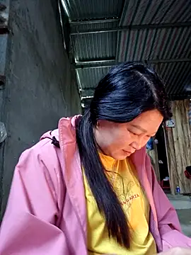 Snapshot of yoowwmr chatting on 11/05/25, 03:39 yoowwmr online show from 11/05/25, 03:39