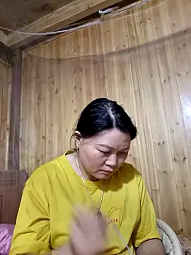 Snapshot of yoowwmr chatting on 11/05/25, 03:45 yoowwmr online show from 11/05/25, 03:45