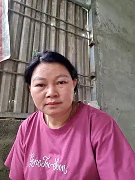 Snapshot of yoowwmr chatting on 11/06/25, 03:51 yoowwmr online show from 11/06/25, 03:51