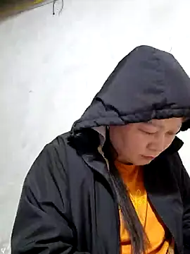 Snapshot of yoowwmr chatting on 11/29/25, 01:58 yoowwmr online show from 11/29/25, 01:58