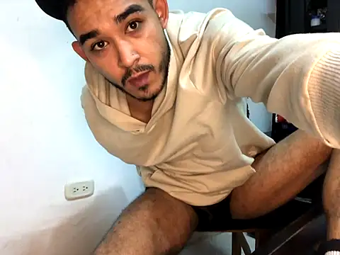 Snapshot of Rodneycot chatting on 09/28/25, 02:50 Rodneycot online show from 09/28/25, 02:50