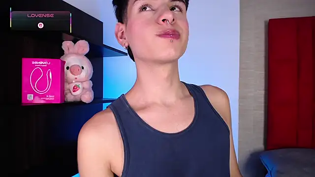 Ezra Storm online show from 12/05/25, 04:43