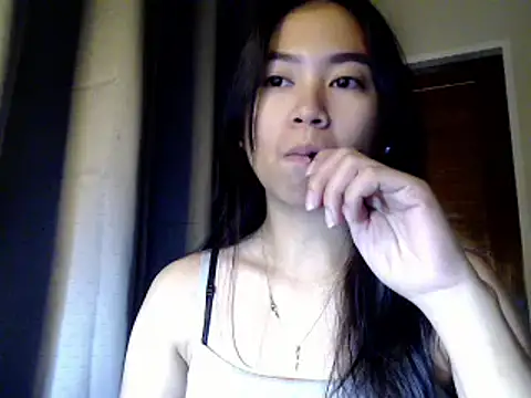 Snapshot of candycrushyyy chatting on 10/17/25, 09:50 candycrushyyy online show from 10/17/25, 09:50