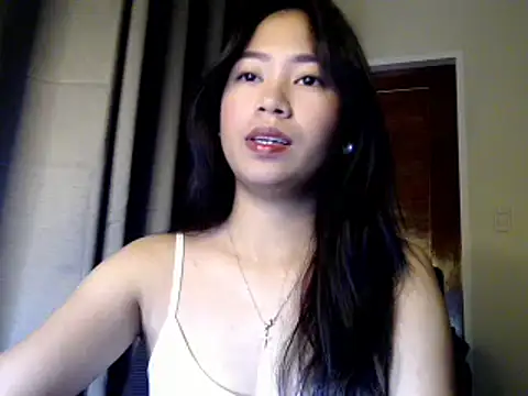 Snapshot of candycrushyyy chatting on 10/27/25, 09:41 candycrushyyy online show from 10/27/25, 09:41