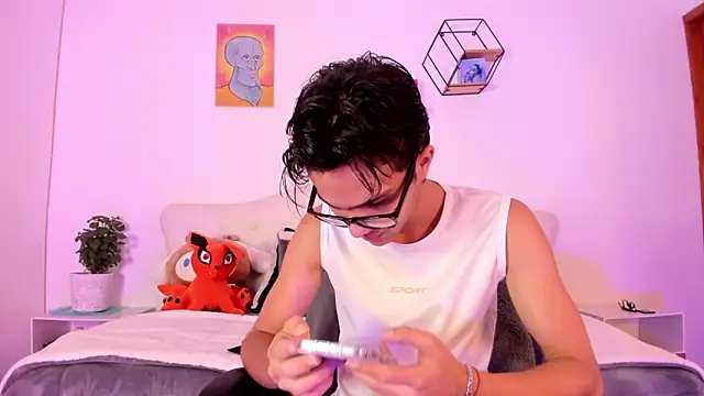 jin luna online show from 10/13/25, 12:05