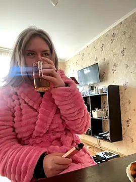 Tomyris yuki online show from 11/14/25, 09:41