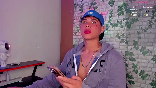 Snapshot of Jostin18 chatting on 10/20/25, 01:00 Jostin18 online show from 10/20/25, 01:00