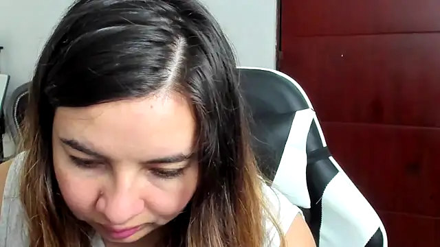 ADHARAMILLER  1111 online show from 04/16/26, 07:58