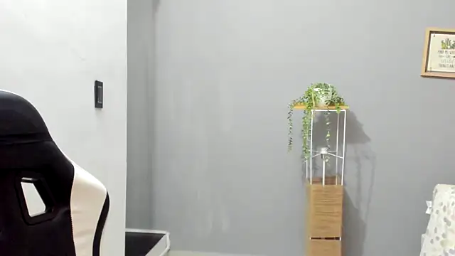 ADHARAMILLER  1111 online show from 06/04/26, 10:32