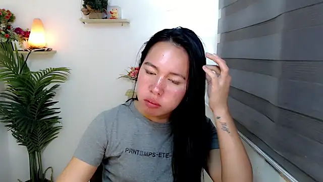 kimbratx online show from 10/29/25, 10:33