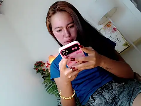 kimbratx online show from 04/16/26, 10:23