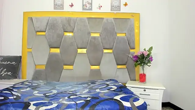 AliyahBrowns online show from 12/04/25, 07:44