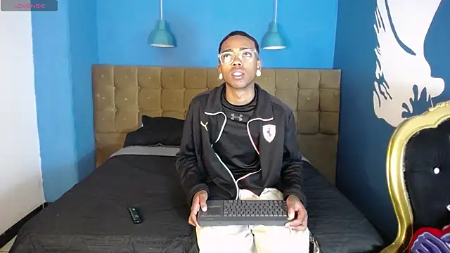 Snapshot of CollemanStone chatting on 11/02/25, 01:02 CollemanStone online show from 11/02/25, 01:02