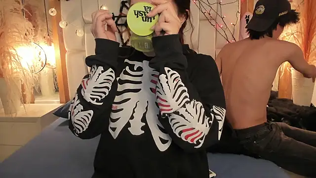 Daphne And Roger online show from 10/14/25, 11:33