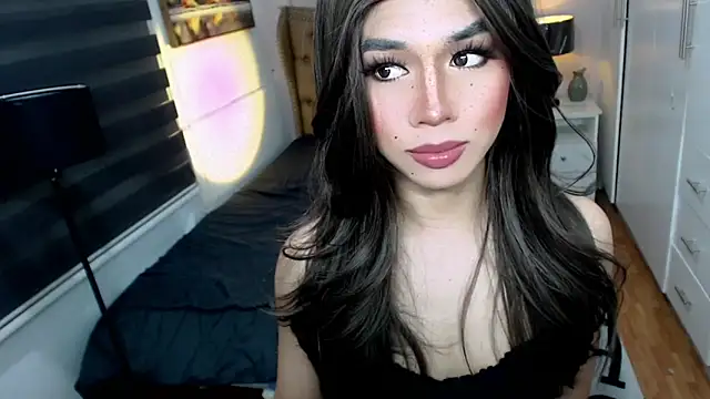 Snapshot of solana_imani chatting on 09/16/25, 03:46 solana imani online show from 09/16/25, 03:46