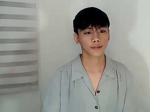 ynotyu online show from 10/17/25, 03:36