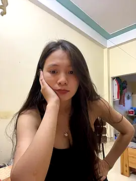 Snapshot of Aghenh chatting on 10/02/25, 10:44 Aghenh online show from 10/02/25, 10:44