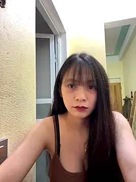 Snapshot of Aghenh chatting on 11/04/25, 02:05 Aghenh online show from 11/04/25, 02:05