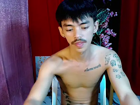 Snapshot of urhunky_boy chatting on 06/30/26, 05:36 urhunky boy online show from 06/30/26, 05:36