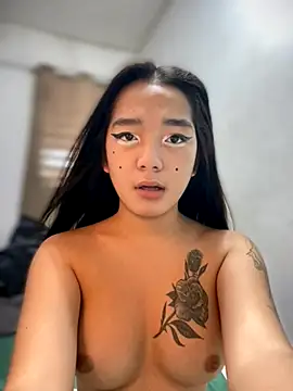 Lalisaslut18 online show from 10/27/25, 08:18