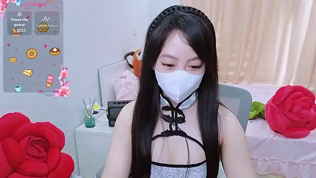 Snapshot of -MinaYoung- chatting on 10/19/25, 03:18 -MinaYoung- online show from 10/19/25, 03:18