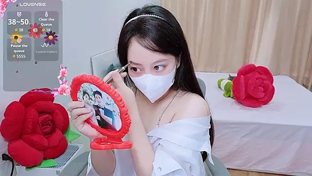 Snapshot of -MinaYoung- chatting on 11/22/25, 08:46 -MinaYoung- online show from 11/22/25, 08:46