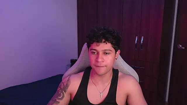 domsantiago  online show from 10/06/25, 03:26