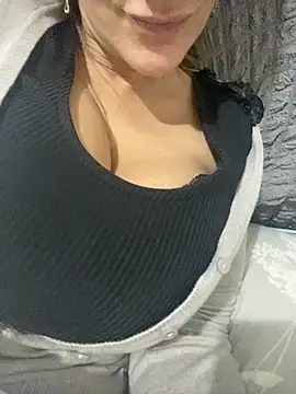 Snapshot of Veryvery30 chatting on 11/21/25, 03:33 Veryvery30 online show from 11/21/25, 03:33