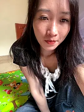 Snapshot of oneyou_400 chatting on 09/10/25, 07:52 oneyou 400 online show from 09/10/25, 07:52