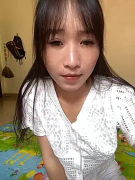 Snapshot of oneyou_400 chatting on 09/15/25, 02:55 oneyou 400 online show from 09/15/25, 02:55