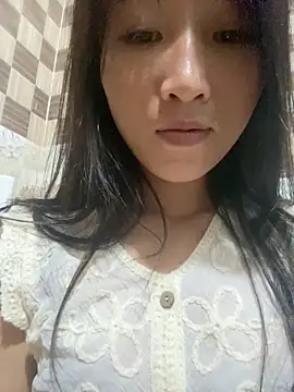 Snapshot of oneyou_400 chatting on 09/17/25, 03:24 oneyou 400 online show from 09/17/25, 03:24