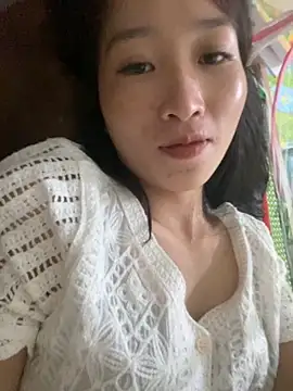 Snapshot of oneyou_400 chatting on 10/07/25, 12:57 oneyou 400 online show from 10/07/25, 12:57