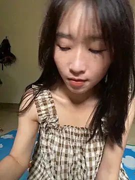 Snapshot of oneyou_400 chatting on 10/19/25, 02:12 oneyou 400 online show from 10/19/25, 02:12