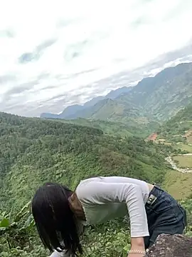 Snapshot of oneyou_400 chatting on 11/16/25, 01:44 oneyou 400 online show from 11/16/25, 01:44