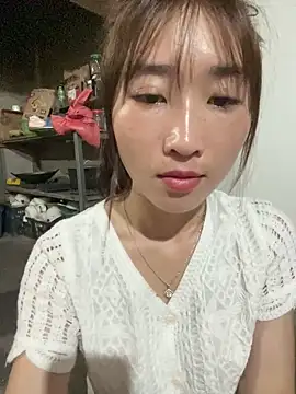 Snapshot of oneyou_400 chatting on 03/02/26, 11:28 oneyou 400 online show from 03/02/26, 11:28