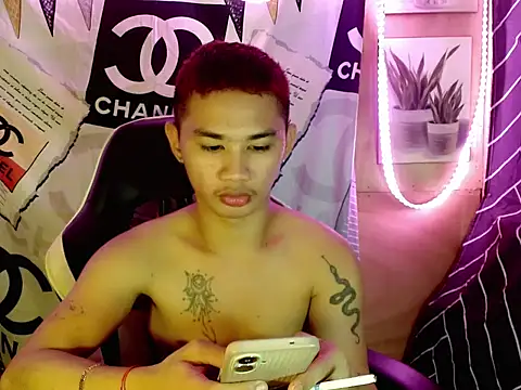 Snapshot of asianhardcock25 chatting on 10/08/25, 06:00 asianhardcock25 online show from 10/08/25, 06:00