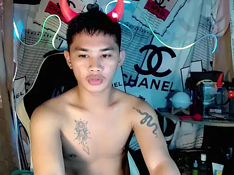 Snapshot of asianhardcock25 chatting on 10/31/25, 10:55 asianhardcock25 online show from 10/31/25, 10:55