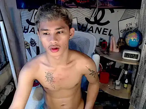 asianhardcock25 online show from 04/18/26, 11:03