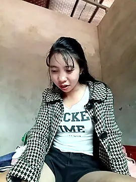 emaame68 online show from 10/24/25, 02:41