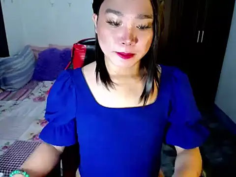 Urassiansweetcummer online show from 09/25/25, 02:04