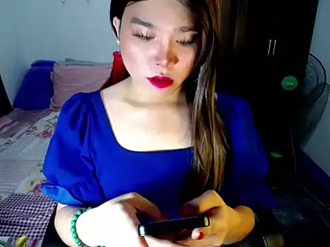 Urassiansweetcummer online show from 10/10/25, 03:38