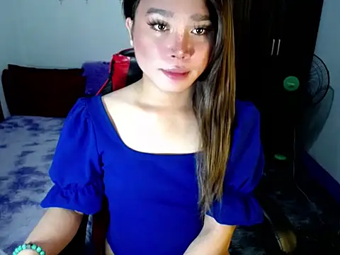 Urassiansweetcummer online show from 11/11/25, 02:00