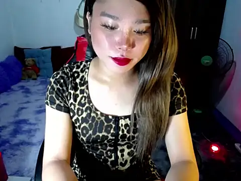 Urassiansweetcummer online show from 03/15/26, 02:17