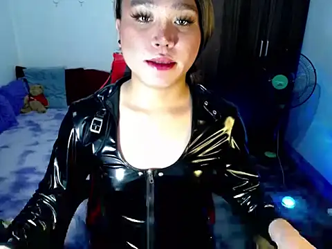 Urassiansweetcummer online show from 04/02/26, 09:34