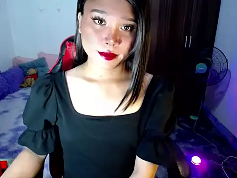 Urassiansweetcummer online show from 05/22/26, 12:11