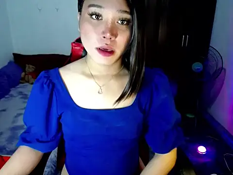 Urassiansweetcummer online show from 07/05/26, 10:11