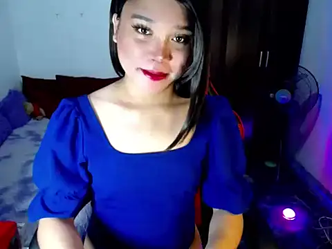 Urassiansweetcummer online show from 07/07/26, 06:47