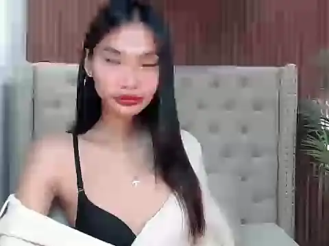 Snapshot of universal_slutt chatting on 10/06/25, 06:05 universal slutt online show from 10/06/25, 06:05