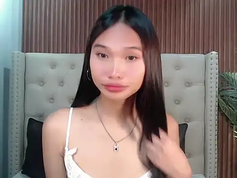 Snapshot of universal_slutt chatting on 11/25/25, 05:46 universal slutt online show from 11/25/25, 05:46